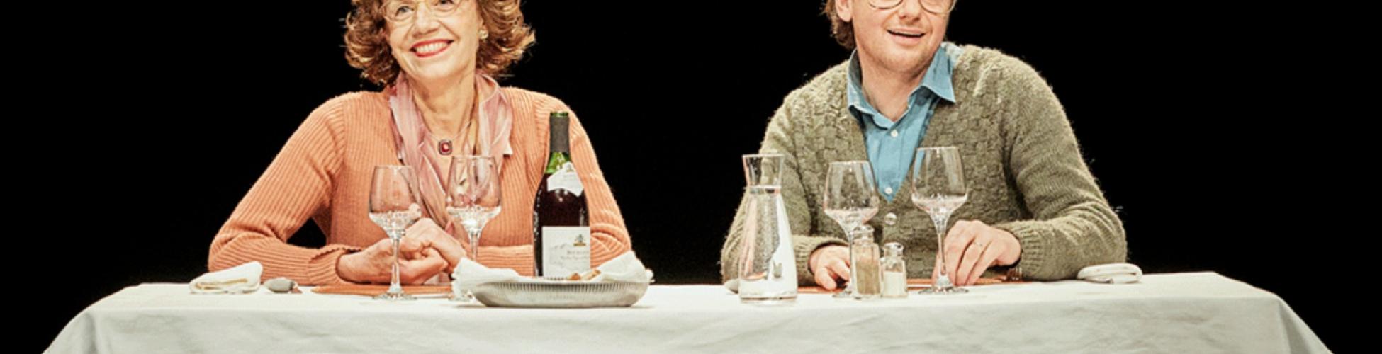 Photo des deux comédiens de la pièce le repas des gens